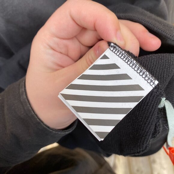 BNWT Off White Arrow Sketch Crewneck Sweater Medium - Picture 11 of 14